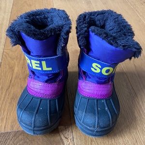 Girls toddler sorel snow boots size 8